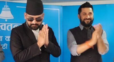 ravi lamichhane and balen shah doing namaste